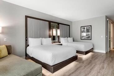Cambria Hotel Austin Uptown Near The Domain