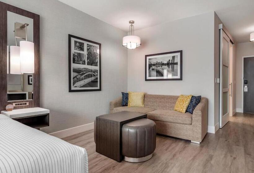 Cambria Hotel Austin Uptown Near The Domain