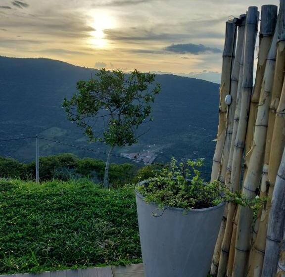 هتل Glamping Monteverde San Gil