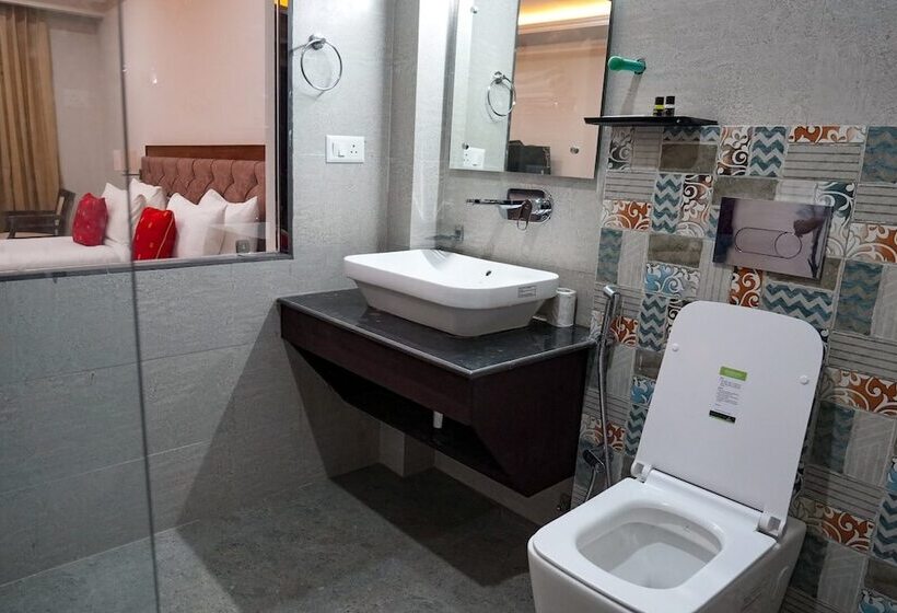 Отель Karma Residency