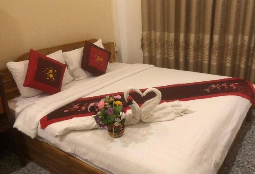 בית מלון כפרי Luang Prabang Rosie Place