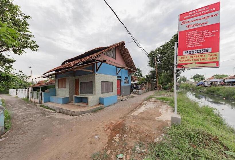 هتل Reddoorz Syariah Near Alun Alun Ciledug Cirebon