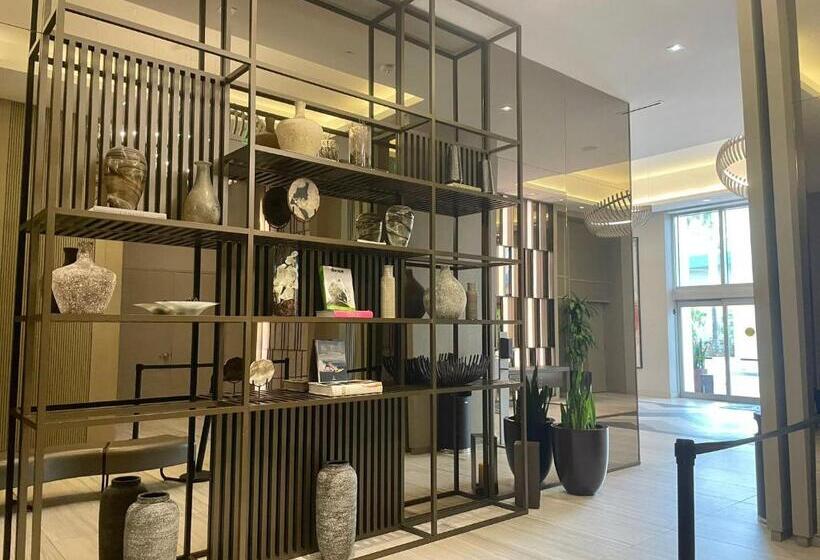 Hyde Beach House Lux Apartment