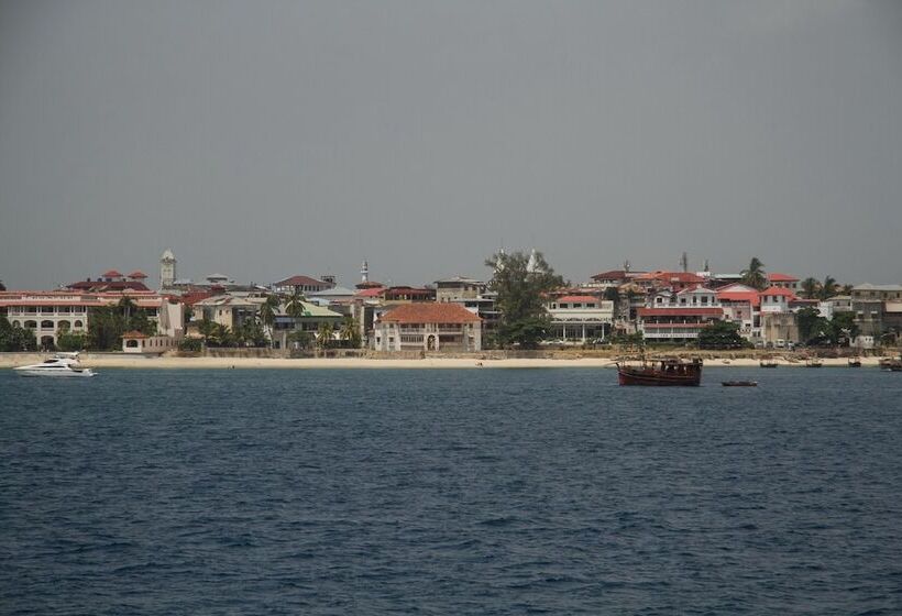 تختخواب و صبحانه La Neisha Hotel Zanzibar