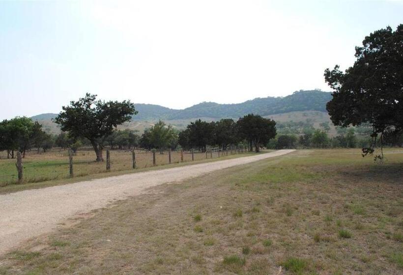 민박 Last Outpost Bandera Ranch House