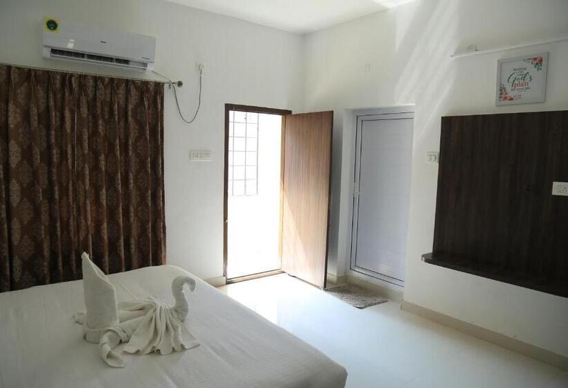 فندق Christian Guest House