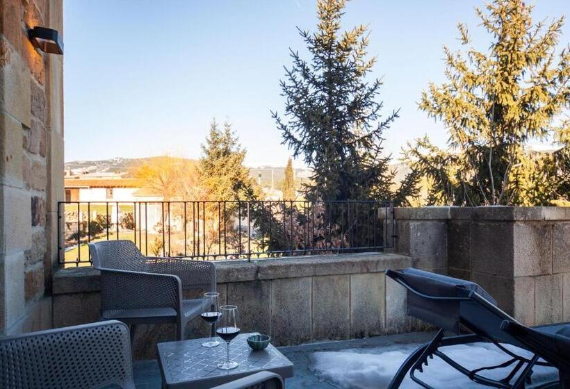 هتل Duruelo Mountain Suites