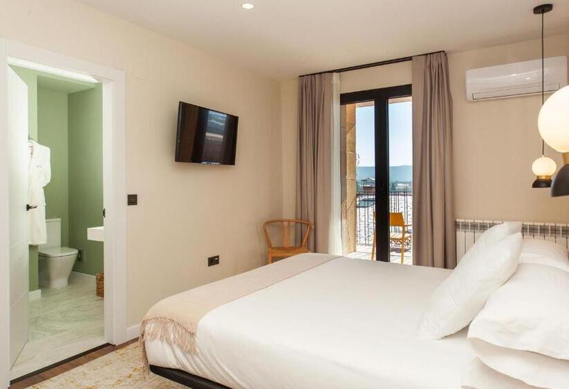 هتل Duruelo Mountain Suites