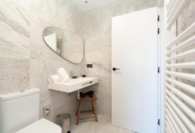 هتل Duruelo Mountain Suites