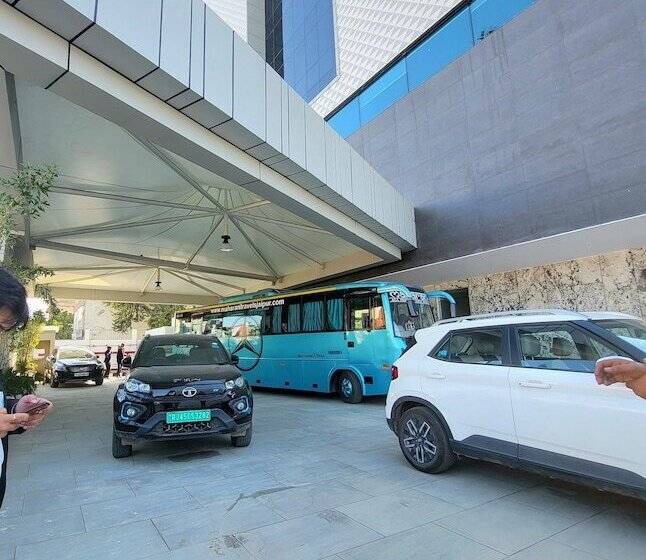 هتل Holiday Inn Express & Suites Jaipur Gopalpura