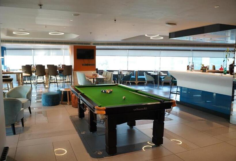 هتل Holiday Inn Express & Suites Jaipur Gopalpura