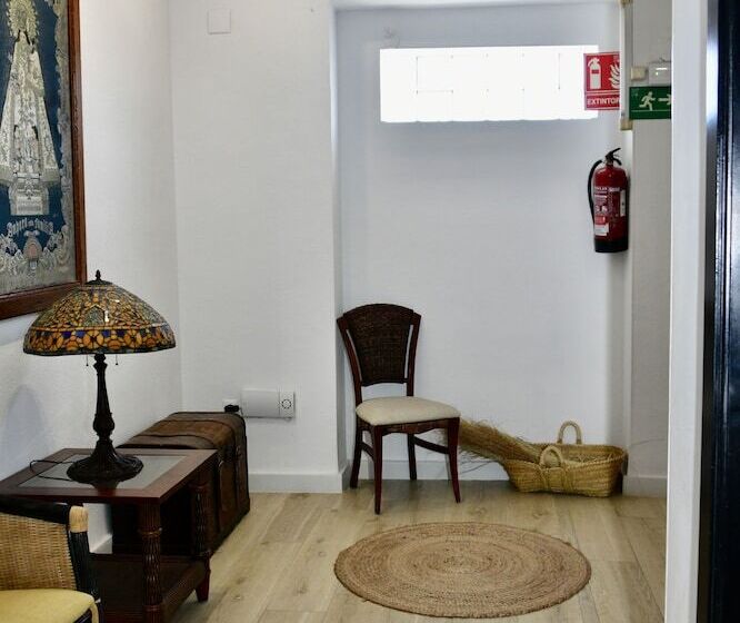 酒店 Hostal Garden Rous
