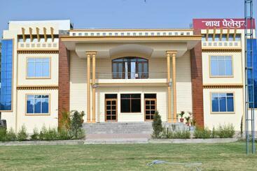 هتل Oyo 80516k Nath Palace