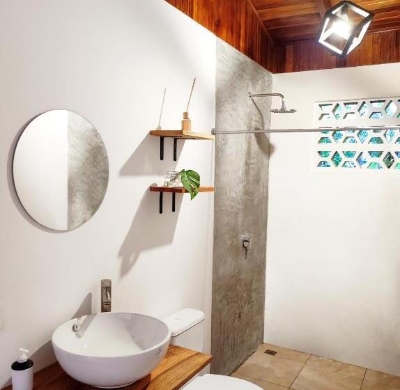 Ico Living Hostel