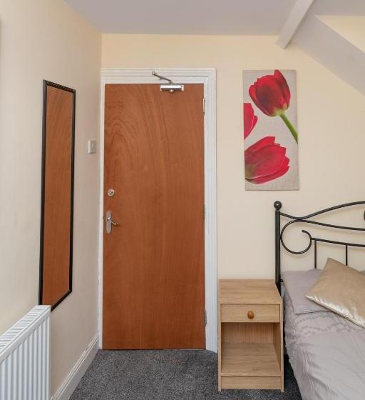 Pensão City Centre Large Luxury Rooms Free Parking