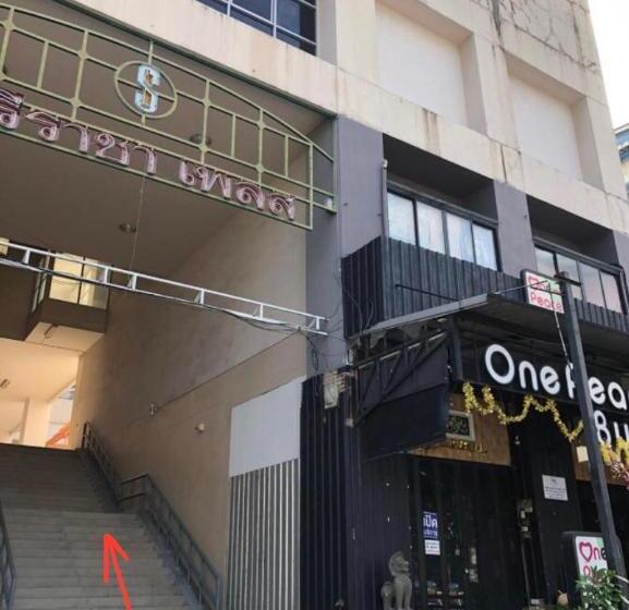 پانسیون Mike S Condo