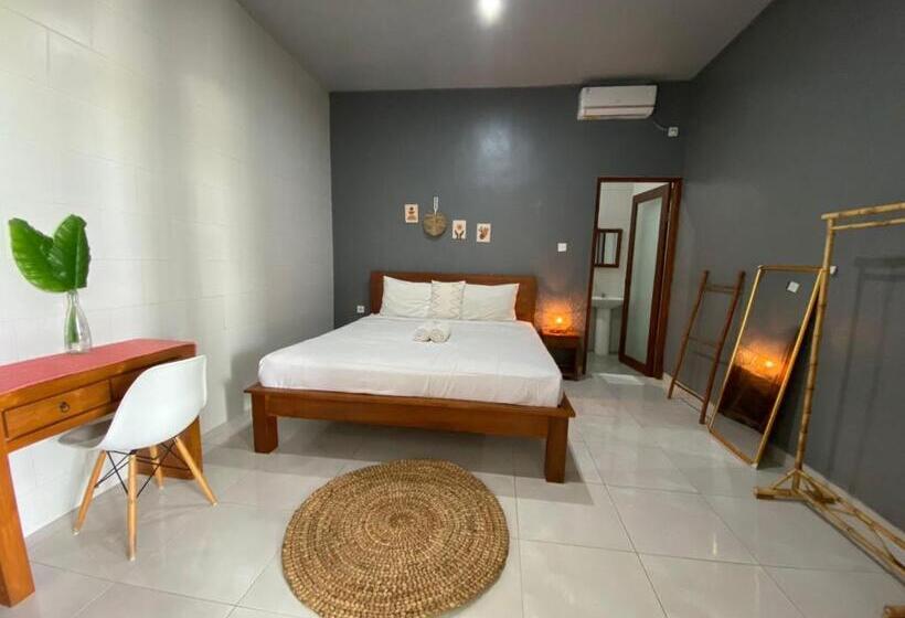 پانسیون Tyana Private Room In Batu Bolong 26
