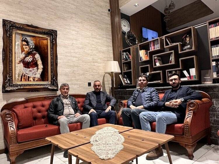 özkaya Otel