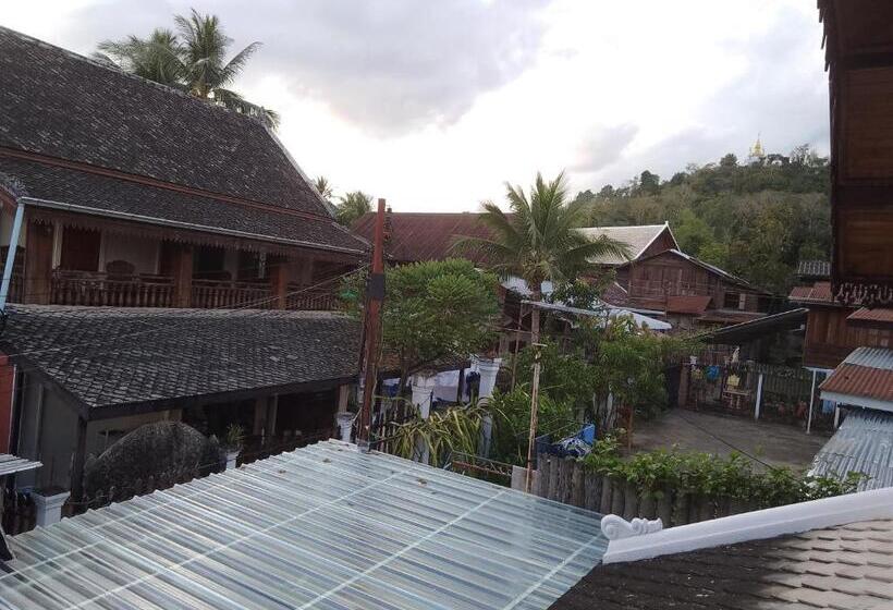 הוסטל Funny Riverside Backpackers