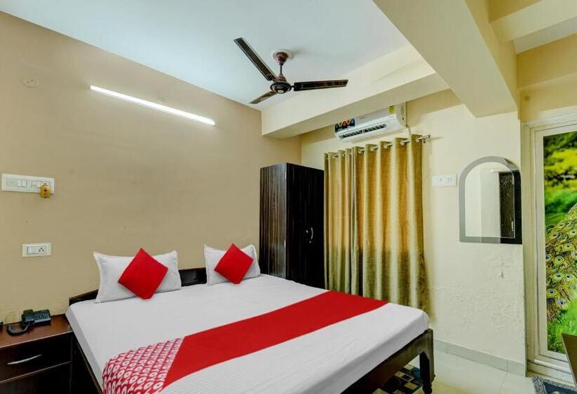 هاستل Shri Hari Inn
