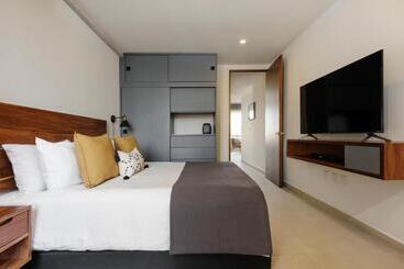 Alcazar Apartments