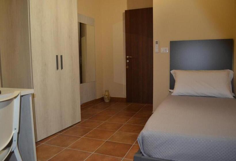 تختخواب و صبحانه Al Borgo Ritrovato