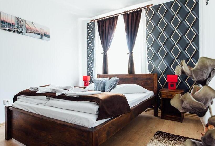 تختخواب و صبحانه Guesthouse Viktoria Pensiune