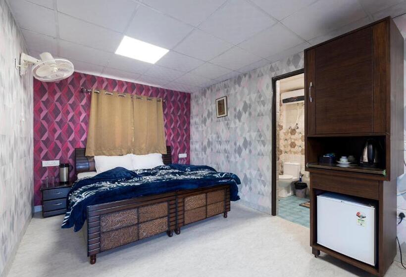 ホテル Innbox Farmstay   Rajpura Punjab
