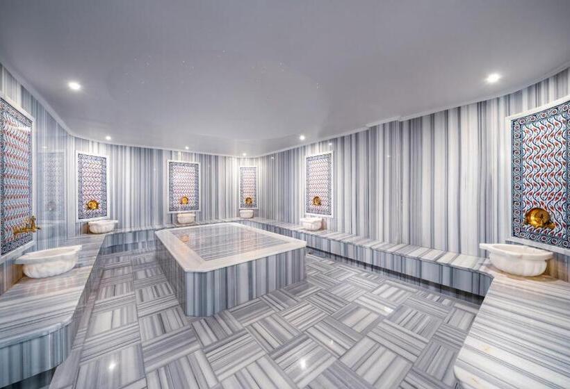 هتل Ramada Plaza By Wyndham Silivri