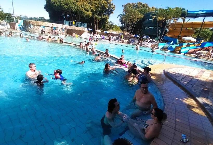 בית מלון כפרי Spazzio Diroma Acqua E Splash Caldas Novas, Gratis Park