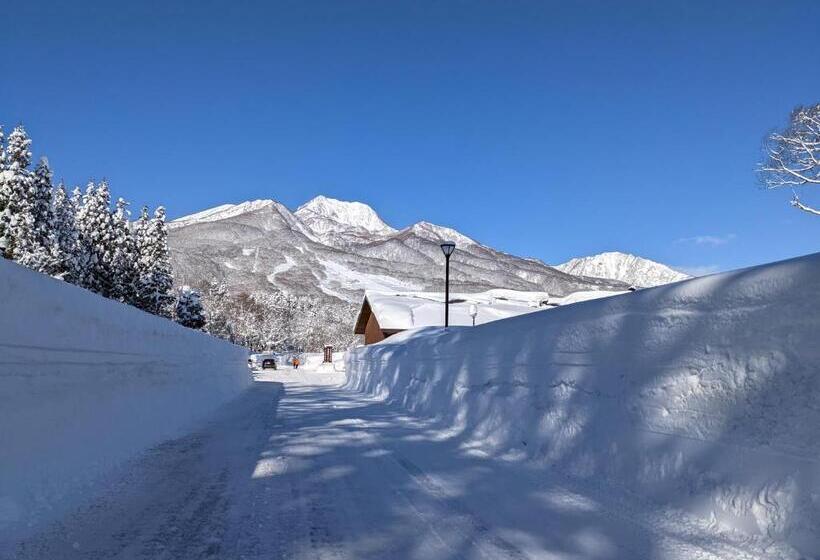بنسيون Baco Myoko Akakura