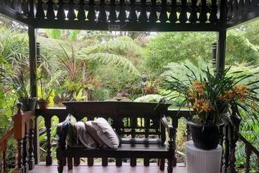 پانسیون Rumah Kayu Sulawesi Antique
