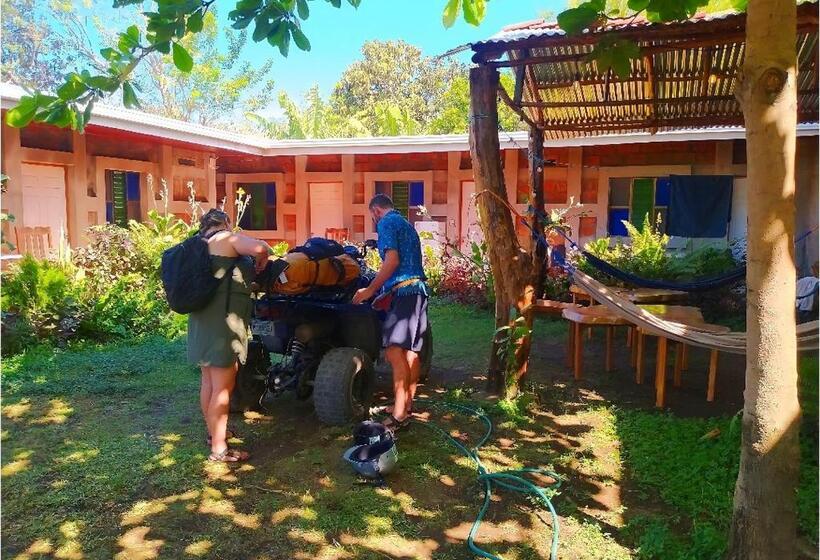 پانسیون Rustic House Hostel