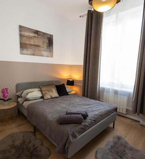 هاستل Clicktheflat Aleje Niepodległości Center Apart Rooms