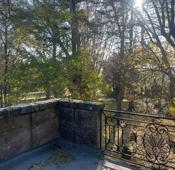 تختخواب و صبحانه Suite Le Quervalat Dans Magnifique Bastide 18eme