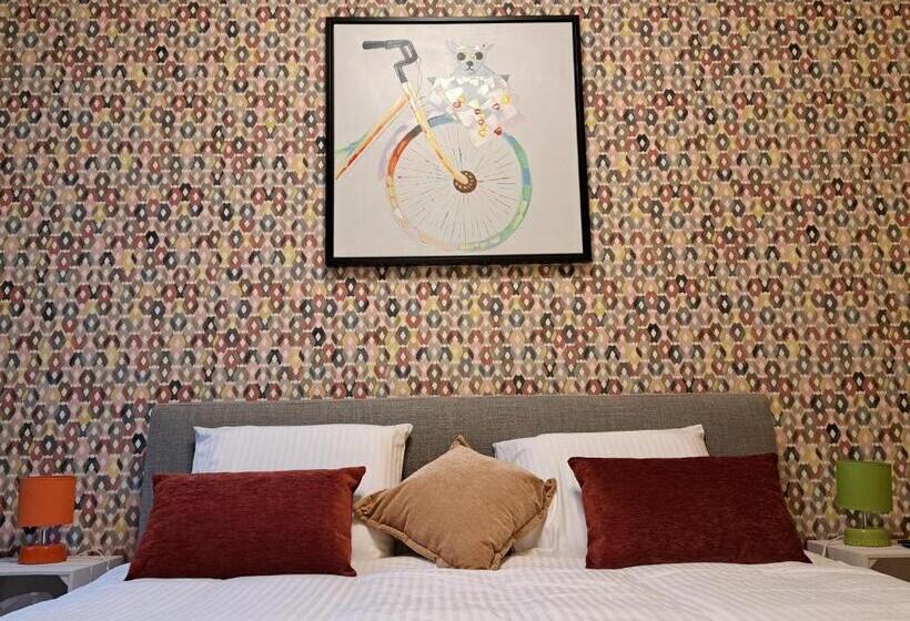 تختخواب و صبحانه The Newport Lodge   Incl 3h Wellness & Use Ebikes & Breakfast