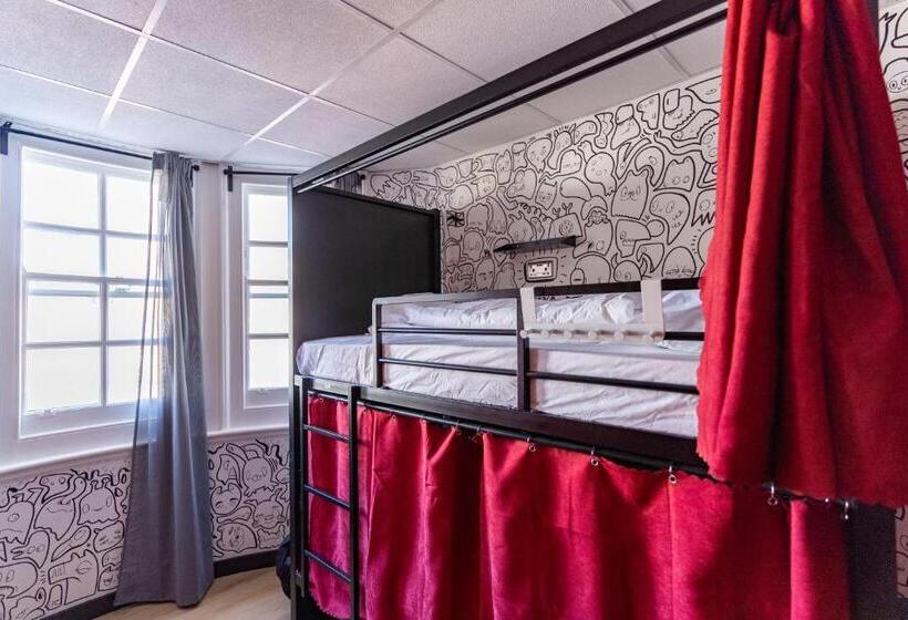 Hostelle Women Only Hostel London