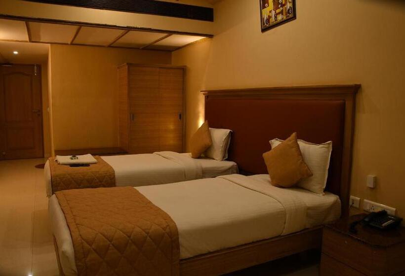 هتل Bairav Grand Madurai