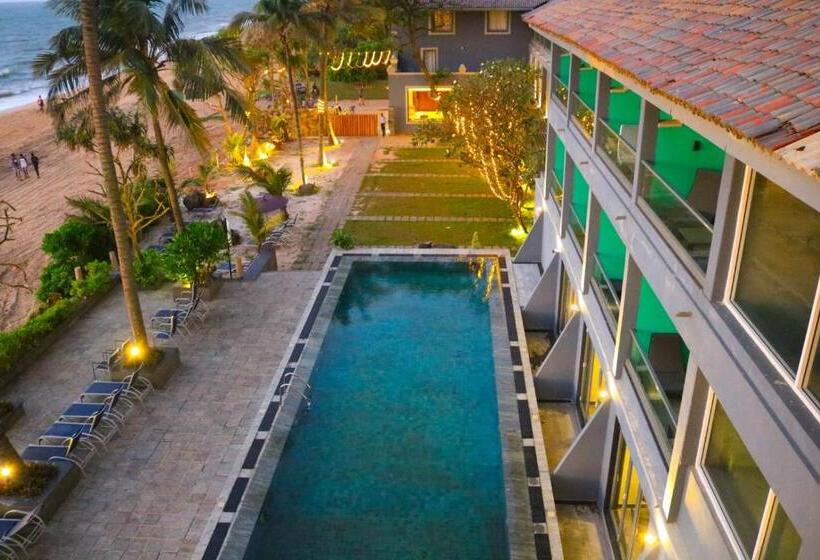 هتل Earl S Regent Negombo