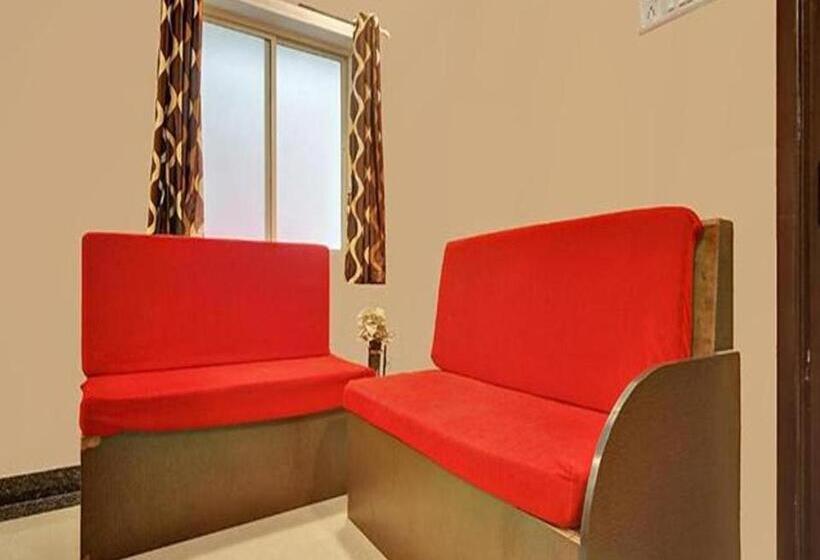 هتل Fabexpress Joel Inn   Nr St Thomas Mount Church & Grand Mall & Phoenix Marketcity Chennai