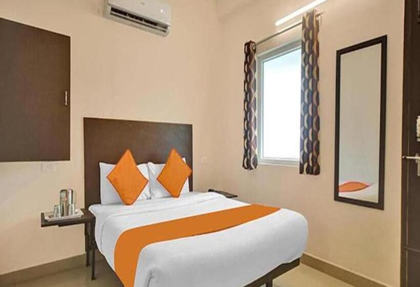 هتل Fabexpress Joel Inn   Nr St Thomas Mount Church & Grand Mall & Phoenix Marketcity Chennai