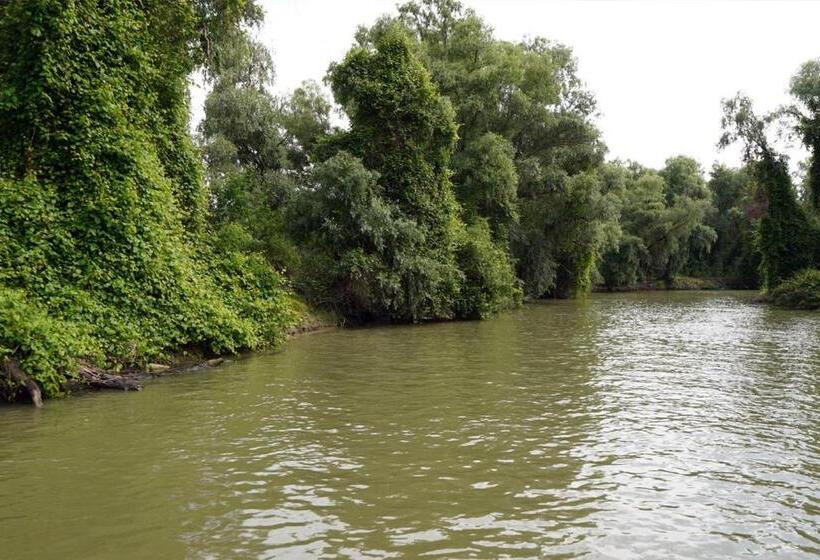 هتل Live Tulcea