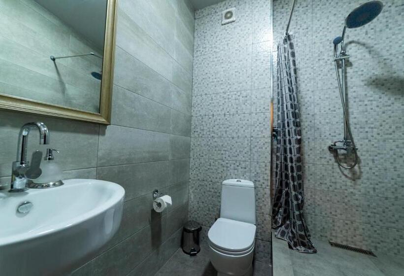 پانسیون B H Y Guesthouse In Yerevan
