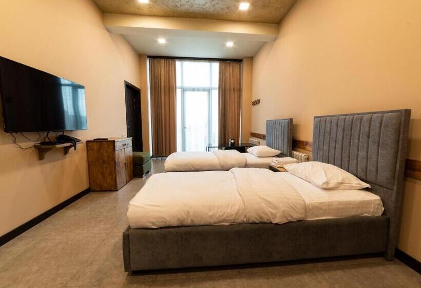 پانسیون B H Y Guesthouse In Yerevan