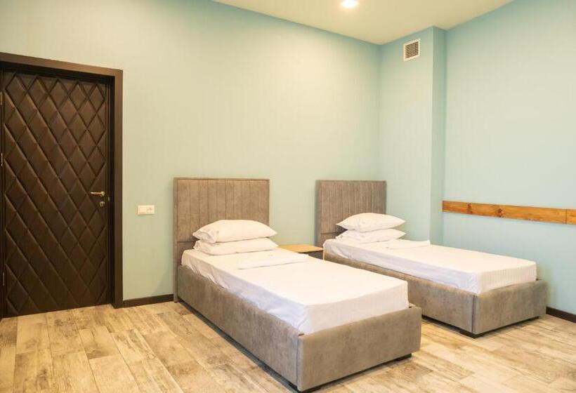 پانسیون B H Y Guesthouse In Yerevan