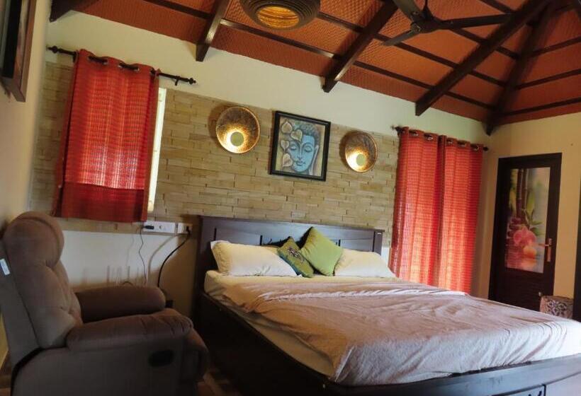 פנסיון Misty Hills Retreat