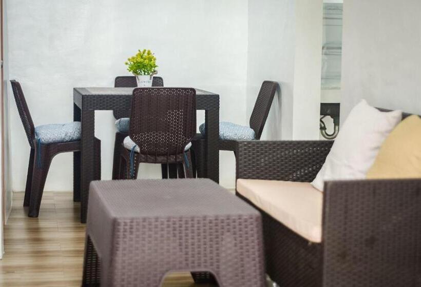 پانسیون Stellka Cheerful 2br Townhouse Near The Beach And City
