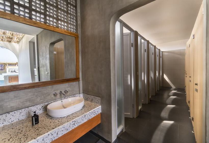 هاستل Roomates Surf Camp Canggu By Ini Vie Hospitality