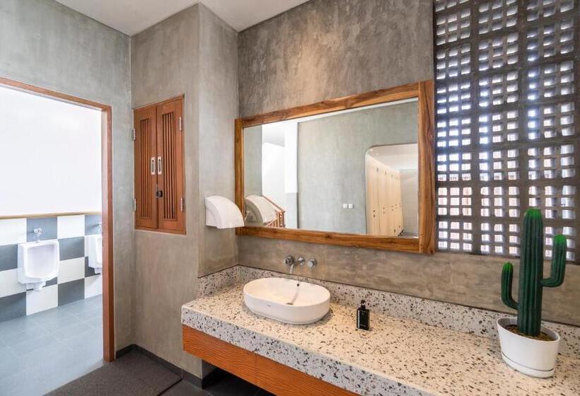 هاستل Roomates Surf Camp Canggu By Ini Vie Hospitality