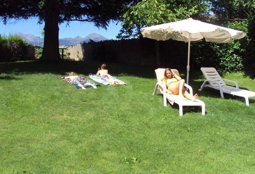 Bed and Breakfast Beautiful Residence Klementhof With Garden And A Seasonal Outdoor Pool